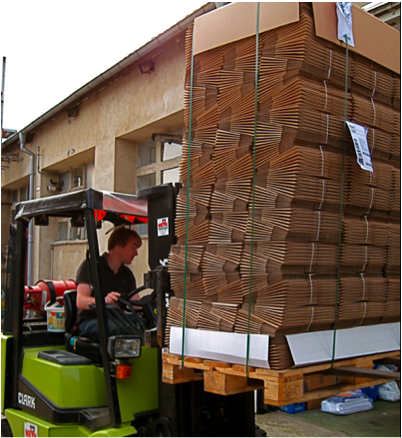 Franz getting the boxes in